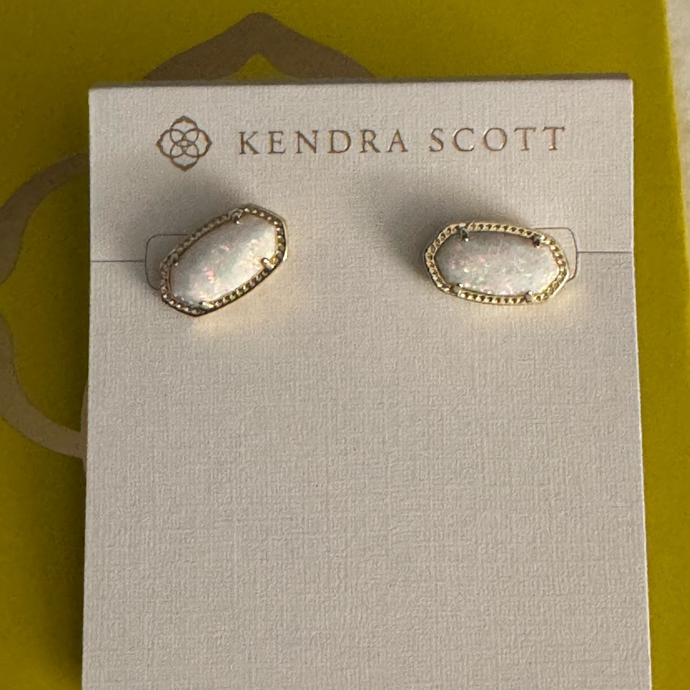 Kendra Scott Ellie Gold Stud Earrings in Iridescent Drusy